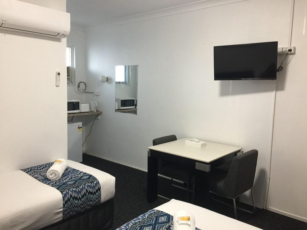 Surf 4* Newcastle