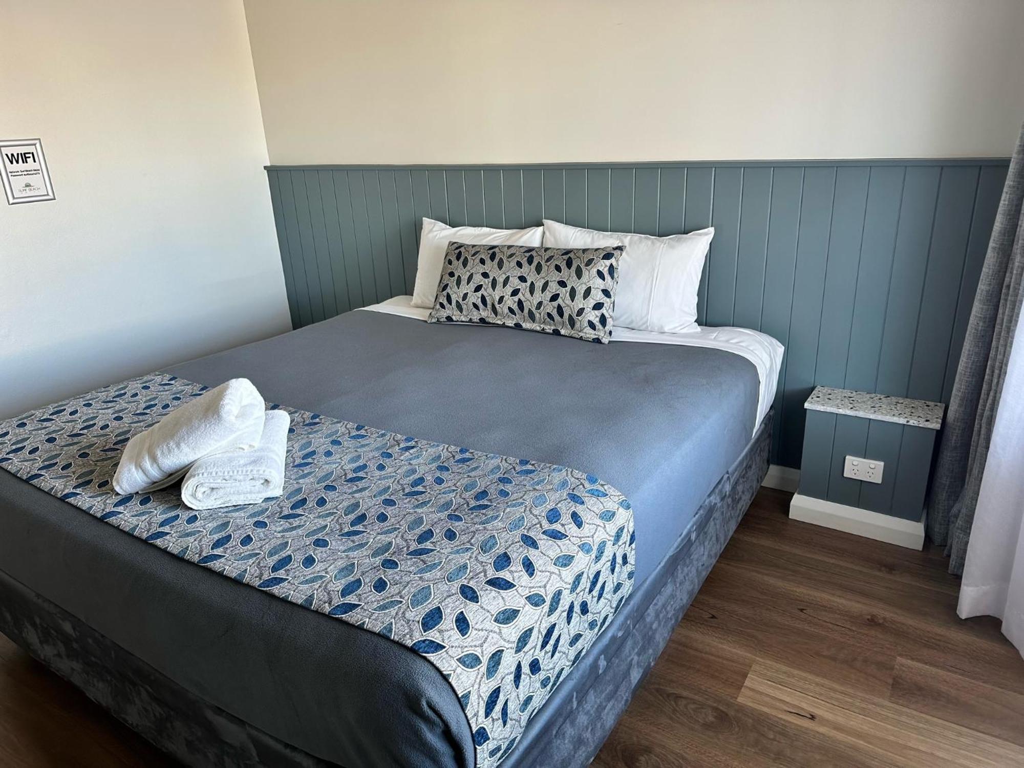 Motel Surf 4*