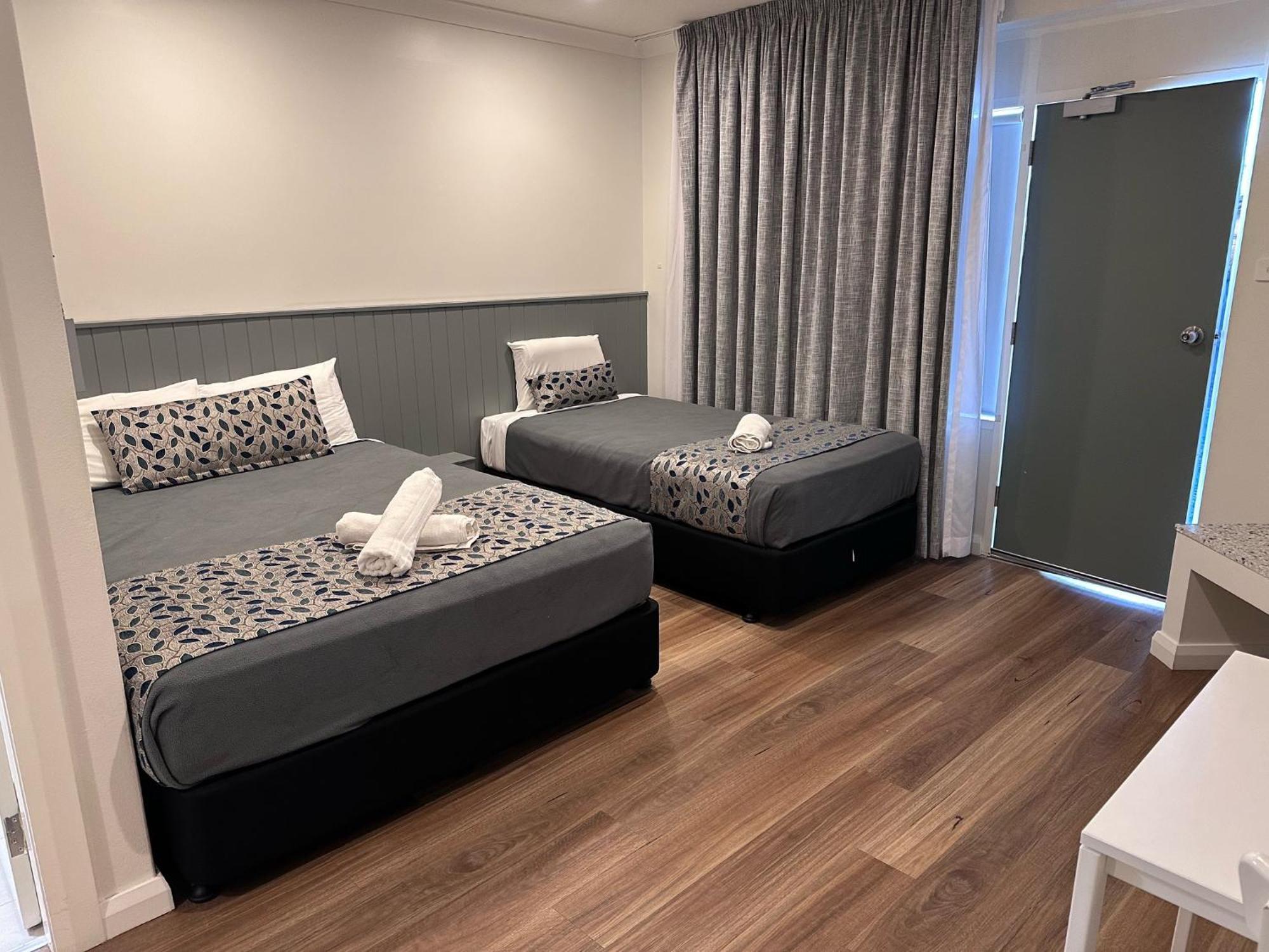 Surf Motel 4*